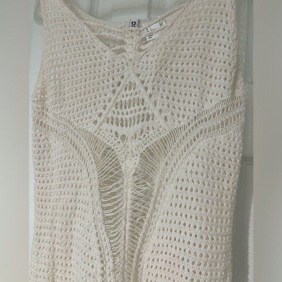 H&M Beach Cover Up - Picture 2 of 3